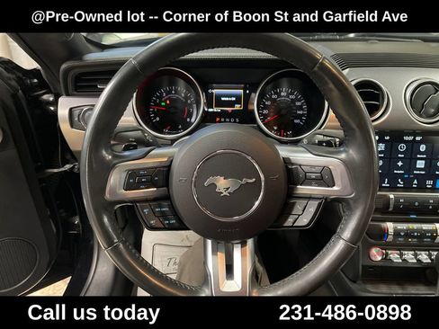 Used 2018 Ford Mustang Coupe w/ Equipment Group 101A RWD image 20