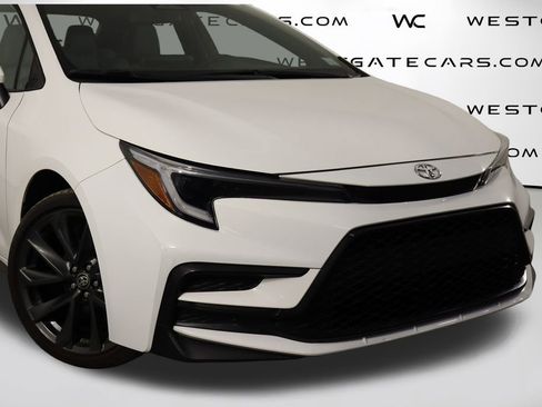 Used 2024 Toyota Corolla SE image 37