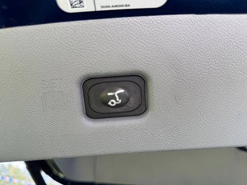 Used 2019 Lincoln Nautilus Reserve w/ Driver Assistance Package image 30