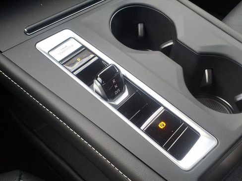 New 2026 Volkswagen Atlas SE image 11