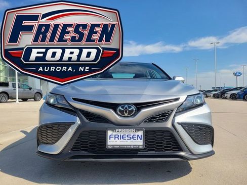 Used 2024 Toyota Camry SE FWD image 2