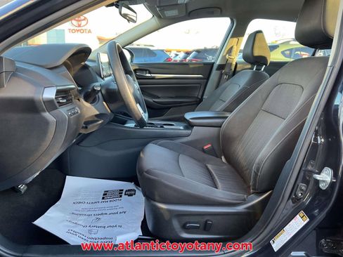 Used 2022 Nissan Altima 2.5 SV image 13