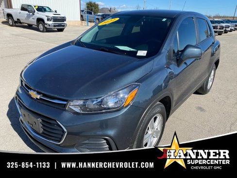 Used 2022 Chevrolet Trax LS w/ Tint and Cruise Package image 1