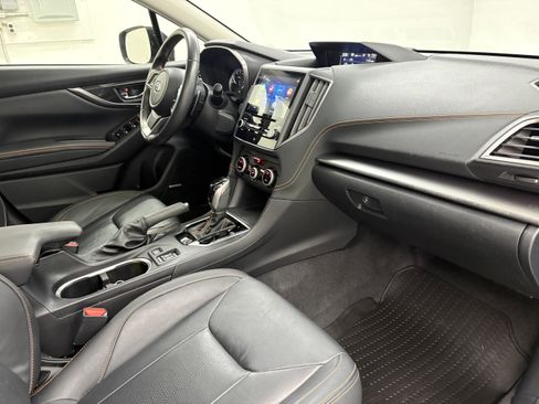 Used 2019 Subaru Crosstrek 2.0i Limited w/ Moonroof Package w/Navigation AWD/4WD image 21