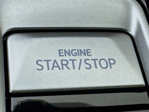 Used 2025 Volkswagen Atlas Cross Sport SEL Premium R-Line image 19