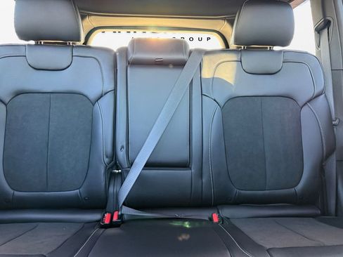 New 2025 Jeep Grand Cherokee Altitude image 16