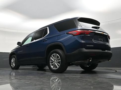 Used 2023 Chevrolet Traverse LT FWD image 19