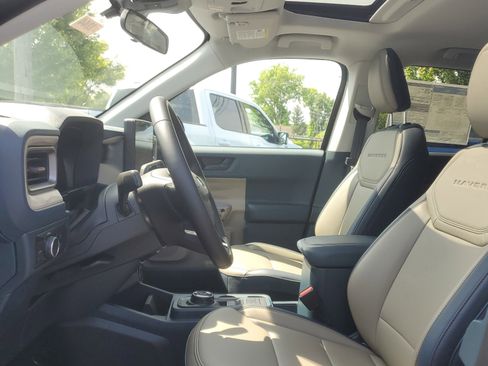 New 2025 Ford Maverick Lariat image 12