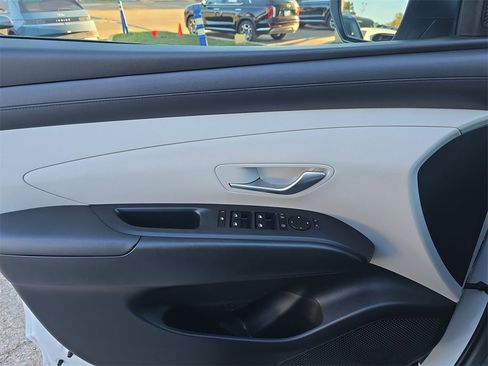 Certified 2026 Hyundai Tucson SE image 24