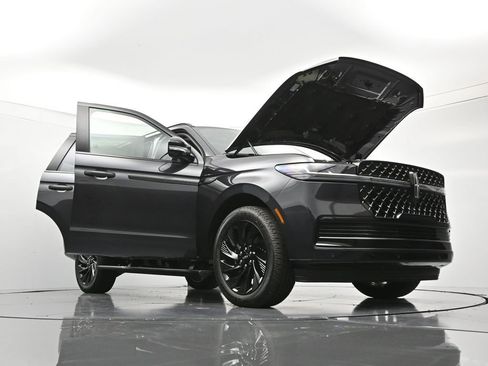 New 2026 Lincoln Navigator Reserve AWD/4WD image 51