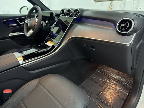 Certified 2026 Mercedes-Benz GLC 300 image 28
