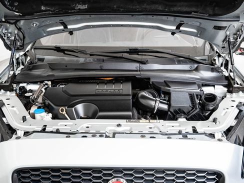 Used 2019 Jaguar E-PACE R-Dynamic SE AWD/4WD image 46