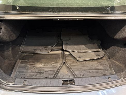 Used 2018 Volvo S60 T5 Dynamic w/ Vision Package image 18