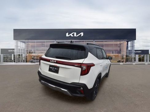 New 2026 Kia Seltos S FWD image 4