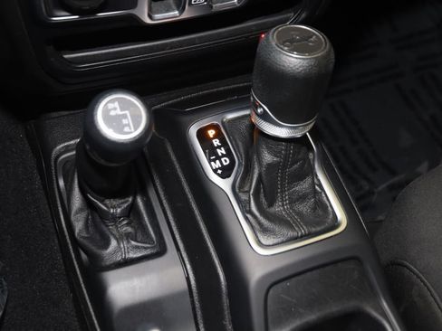 Used 2020 Jeep Wrangler Unlimited Sport S AWD/4WD image 7