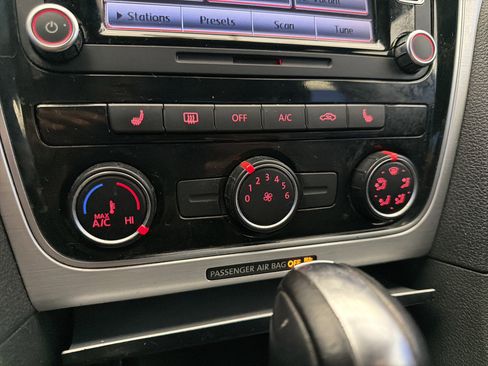 Used 2013 Volkswagen Passat 2.5 SE image 20