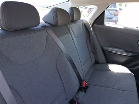 Used 2025 Kia K4 FWD image 14