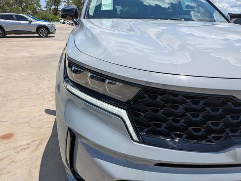 Certified 2023 Kia Sorento SX AWD/4WD image 10