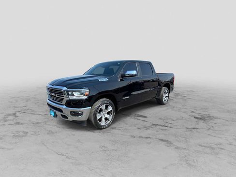 Used 2024 RAM 1500 Laramie AWD/4WD image 4