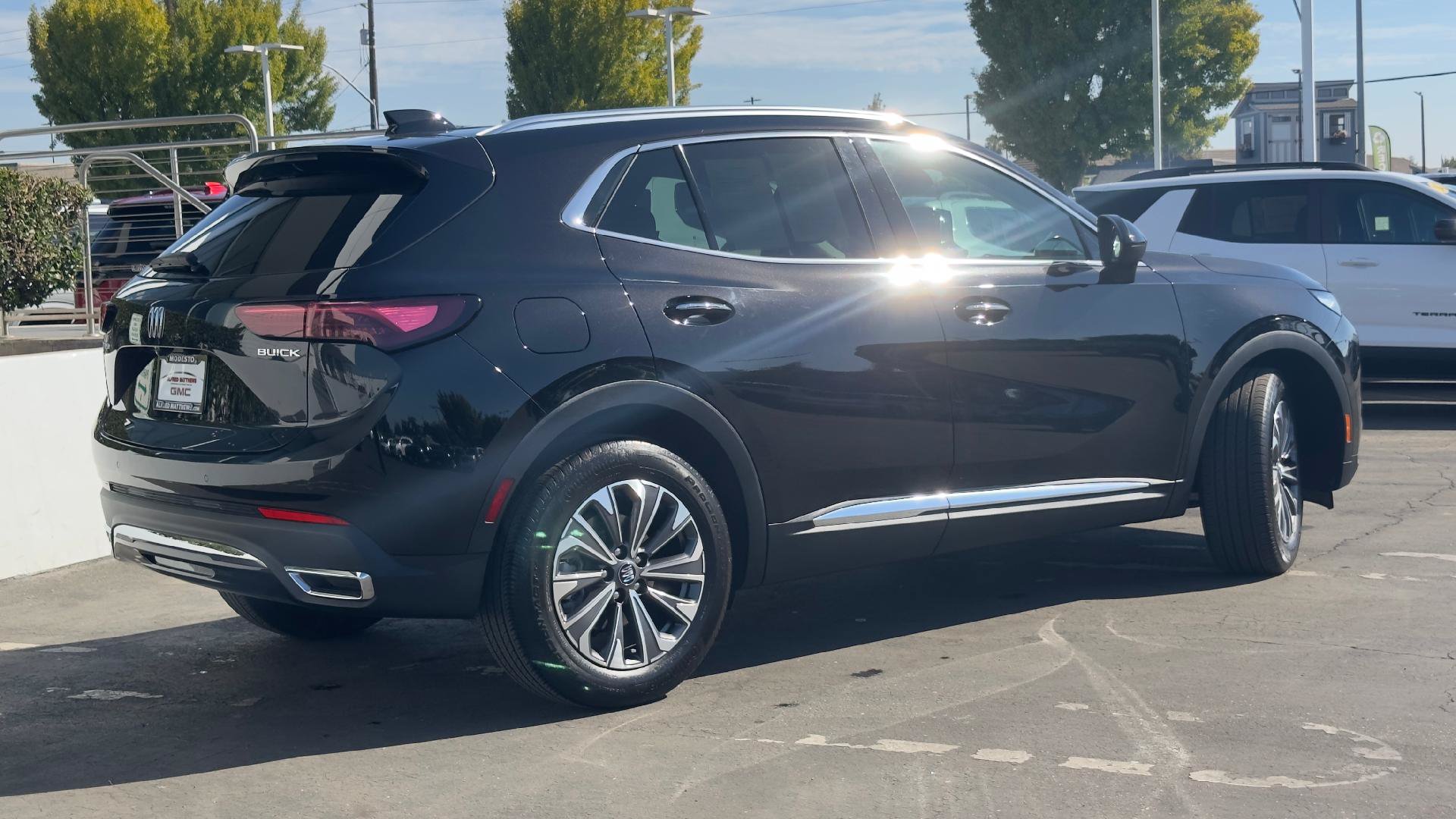 Used 2024 Buick Envision Preferred AWD/4WD image 4