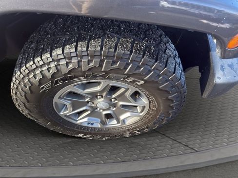 Used 2017 Jeep Wrangler Unlimited Rubicon w/ Cold Weather Group image 15