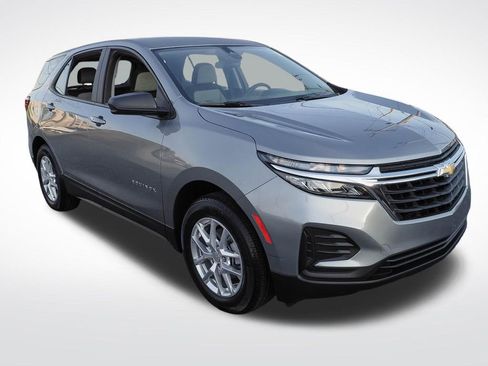 Certified 2023 Chevrolet Equinox LS FWD image 3