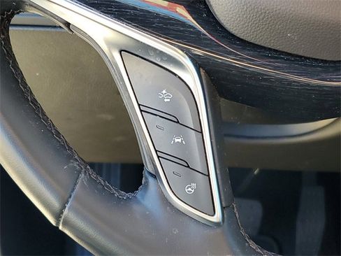 Used 2025 Cadillac XT5 Premium Luxury image 18