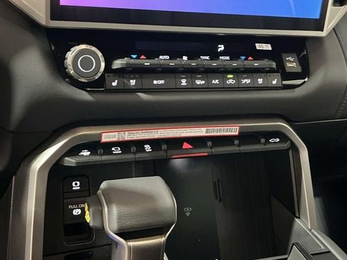 New 2026 Toyota Tundra Platinum AWD/4WD image 28