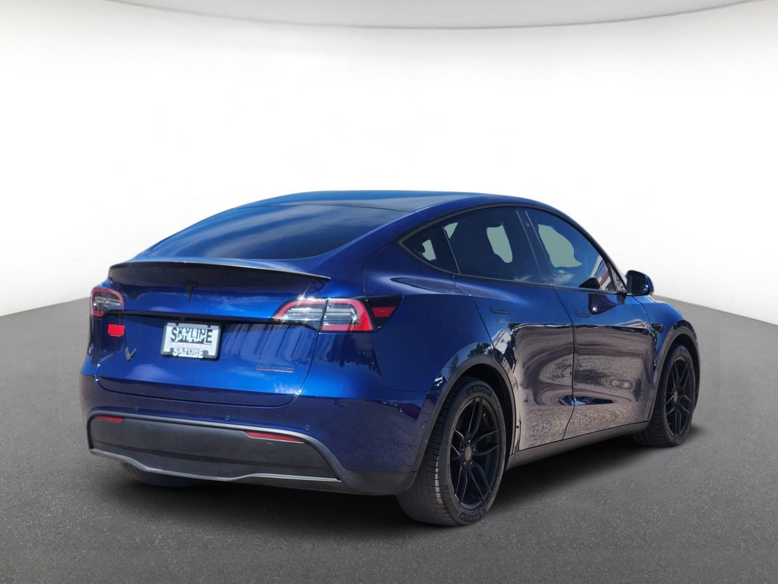 Used 2022 Tesla Model Y Performance AWD/4WD image 3