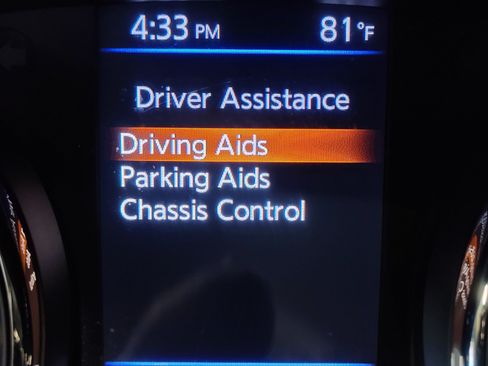 Used 2018 Nissan Rogue SV FWD image 31