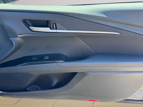 Used 2025 Toyota Camry LE image 14