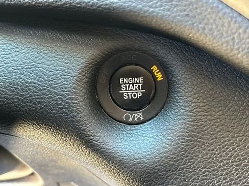 Used 2020 Jeep Cherokee Trailhawk w/ Comfort/Convenience Group image 23