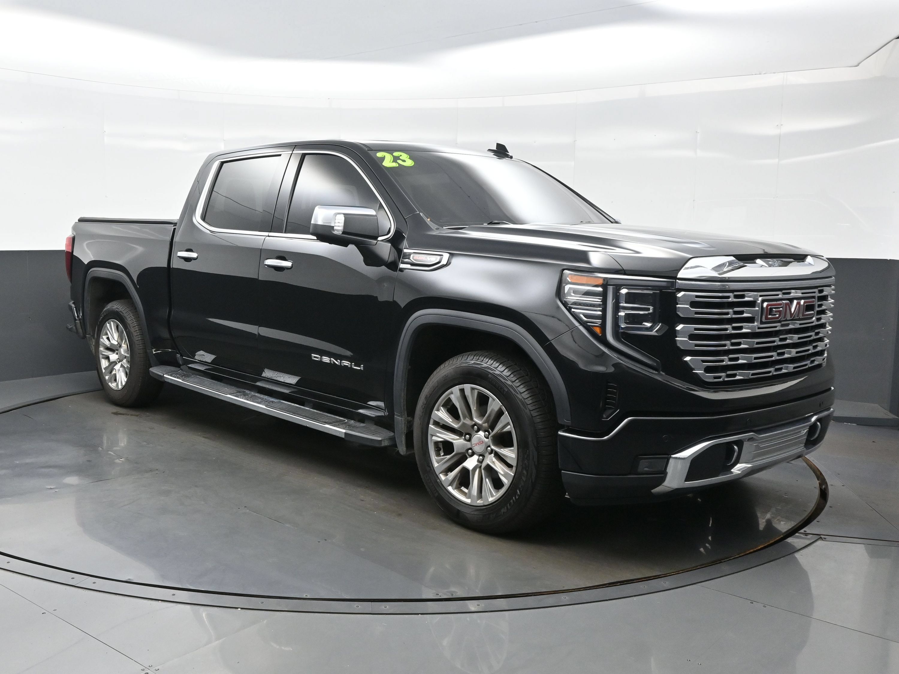 Used 2023 GMC Sierra 1500 Denali AWD/4WD image 8