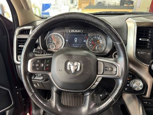 Used 2019 RAM 1500 Laramie AWD/4WD image 6