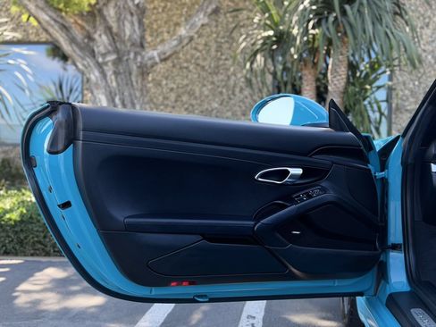 Used 2017 Porsche 718 Boxster S RWD image 24