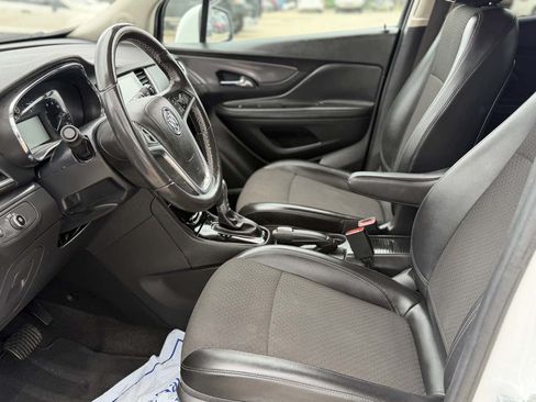 Used 2021 Buick Encore Preferred FWD image 11