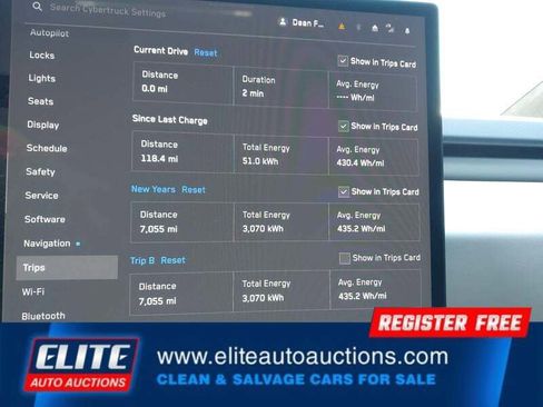 Used 2024 Tesla Cybertruck AWD Crew Cab image 13