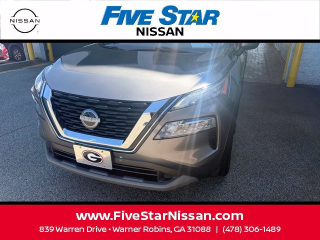 Used 2023 Nissan Rogue SV FWD image 4