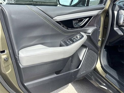 Used 2025 Subaru Outback Onyx Edition XT image 11