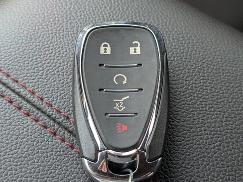 Used 2024 Chevrolet Equinox RS FWD image 32