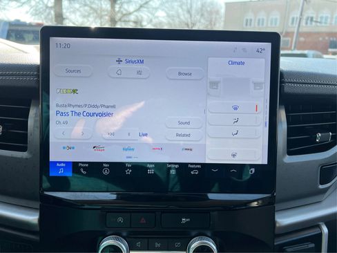 Used 2024 Ford Expedition Max XLT image 13