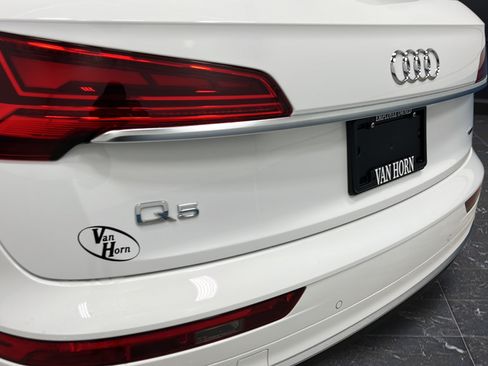 Used 2022 Audi Q5 e Premium w/ Convenience Package AWD/4WD image 39