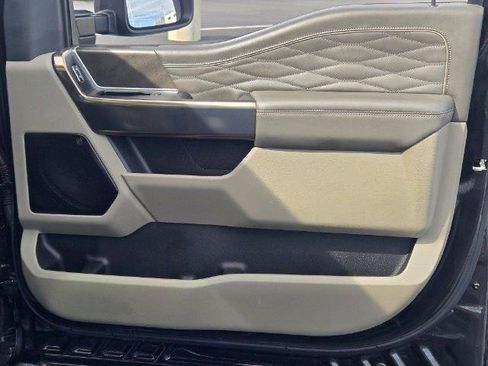 Certified 2025 Ford F450 Platinum w/ Platinum Plus Package AWD/4WD image 7