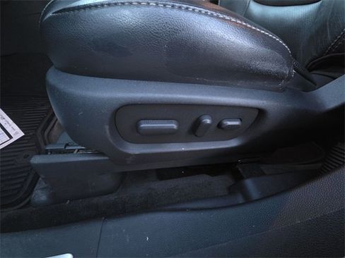 Used 2015 Ford Explorer Sport image 12