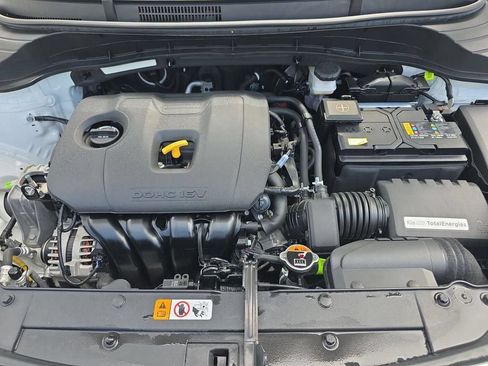 Used 2025 Kia Soul LX w/ LX Technology Package FWD image 33