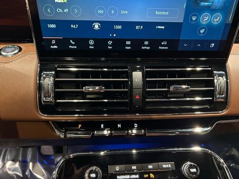 Used 2024 Lincoln Navigator Reserve w/ Equipment Group 201A AWD/4WD image 27