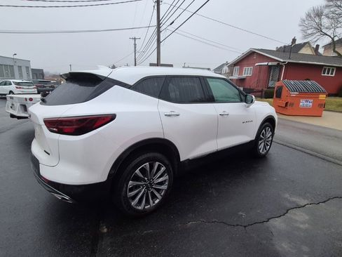 Used 2025 Chevrolet Blazer Premier w/ Driver Confidence II Package image 8