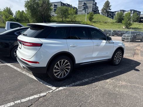 Used 2025 Lincoln Corsair Reserve w/ Equipment Group 202A AWD/4WD image 6