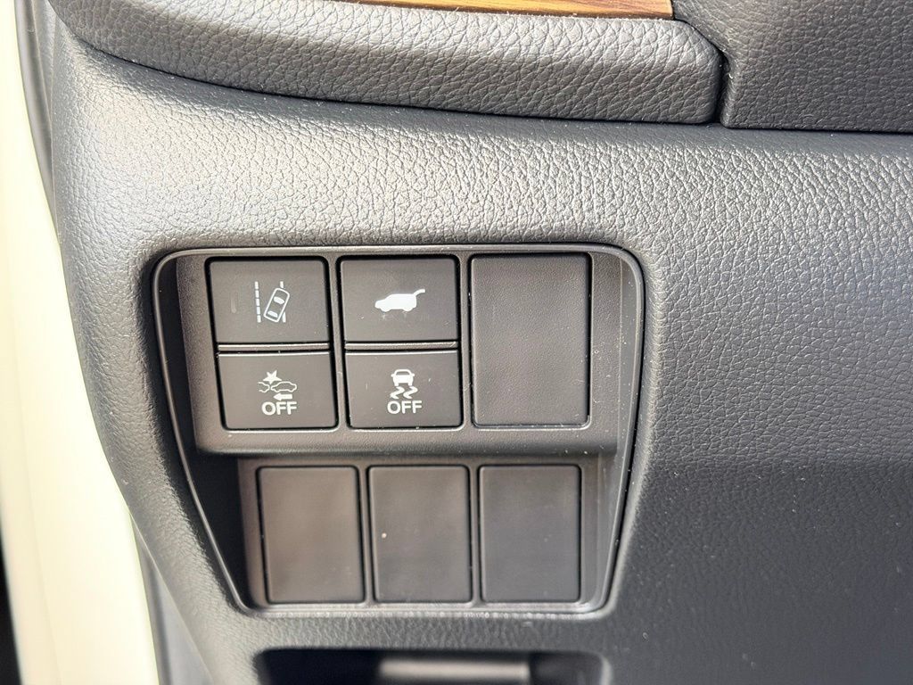 Used 2017 Honda CR-V Touring image 41