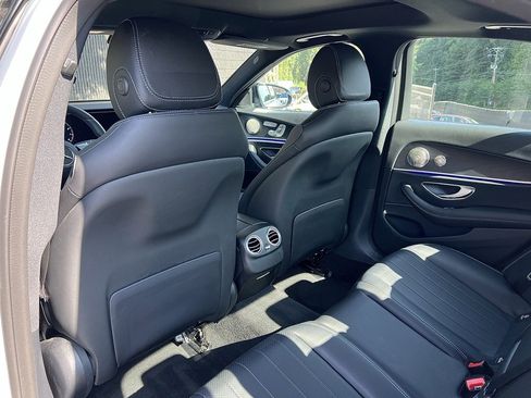 Used 2022 Mercedes-Benz E 350 Sedan image 26